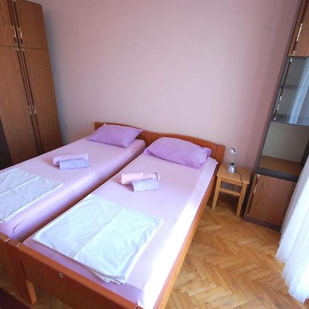Apartments Dida By El-Pi Tours Njivice Exterior photo