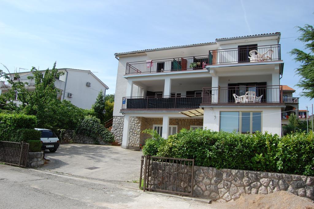 Apartments Dida By El-Pi Tours Njivice Exterior photo
